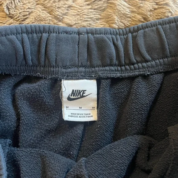 Nike Women's Black Shorts - Picture 3 of 3
